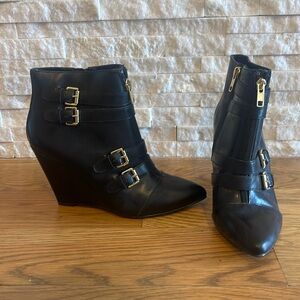 Women’s Black Wedge Good Zipper Heeled Booties